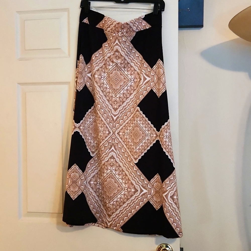 Metrowear size Large maxi skirt with jewelry embellishments